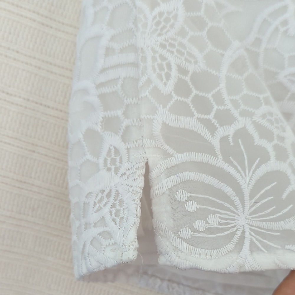 White House Black Market Floral Lace Blouse - Picture 8 of 8